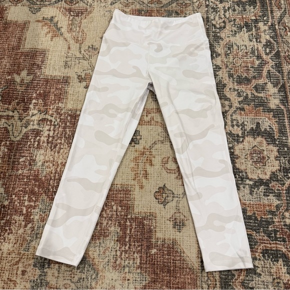 Lilybod Pants - Lilybod High Rise 7/8 White Camo Leggings, Size Small
